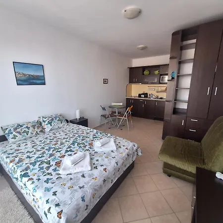 Apartment студио 17